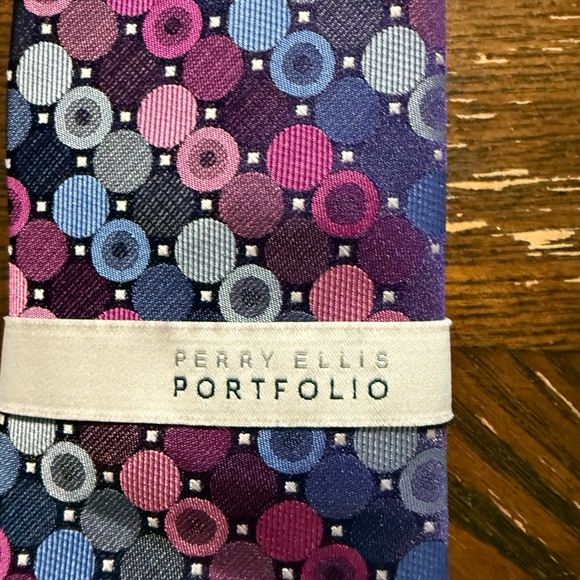 Assorted Beauty and Skincare Collection - Picture 10 of 10